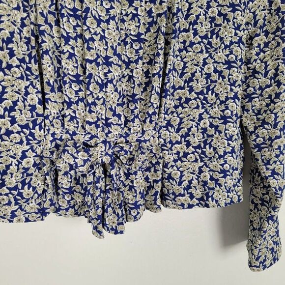 E.D. Michaels Size 5-6 Vintage Crop Blouse Buttons Long Sleeve Floral Blue - Picture 4 of 8